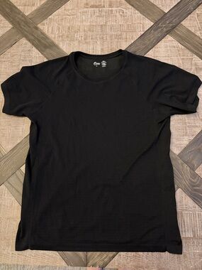 Women’s Zyia Active short sleeve 🖤